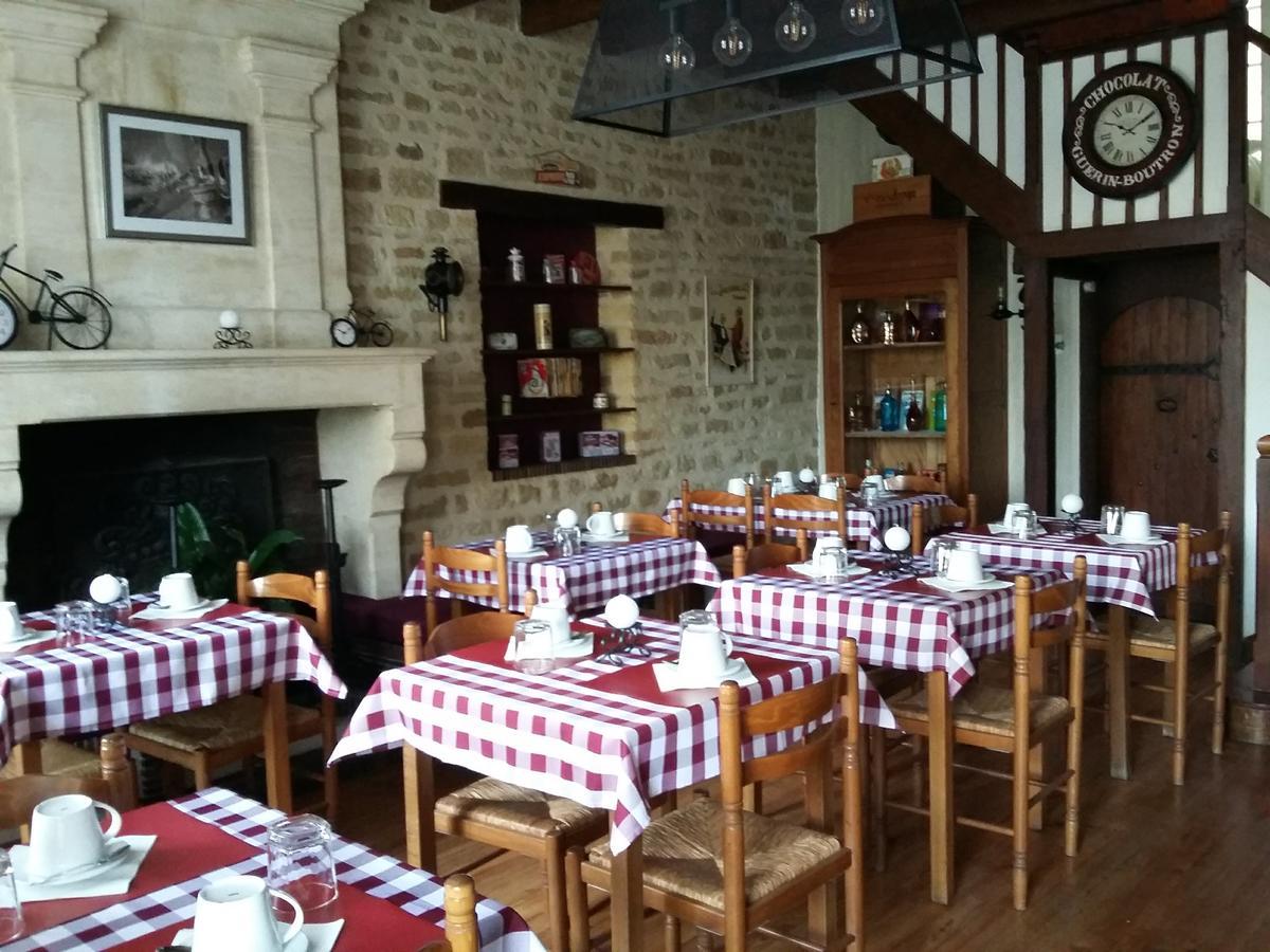 Bed and Breakfast Logis Des Bessons Migron Exterior foto